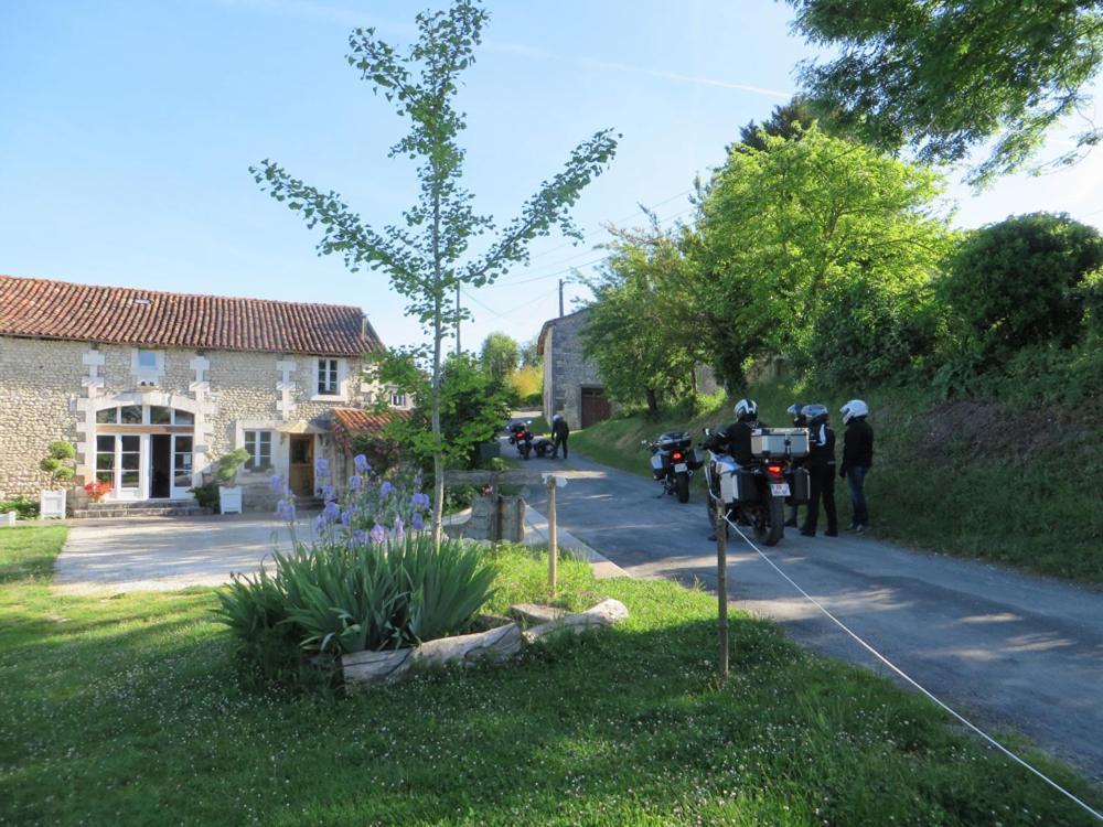 La Grange De Lucie -Chambres D'Hotes En Perigord-Dordogne Nanteuil-Auriac-de-Bourzac Buitenkant foto
